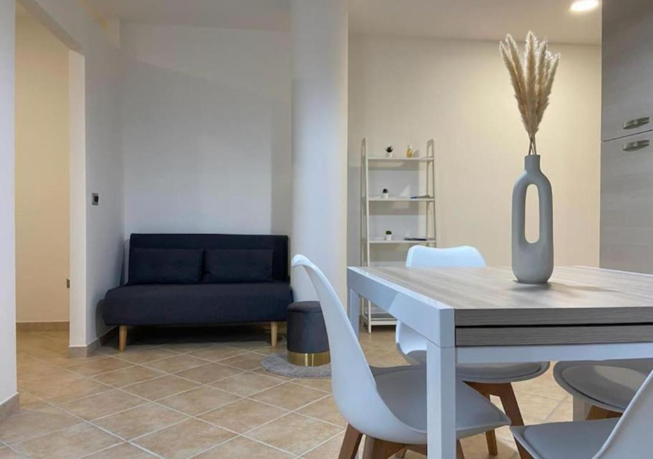 Loft Comodo Ed Elegante • Wi-Fi E Colazione Sanluri ภายนอก รูปภาพ